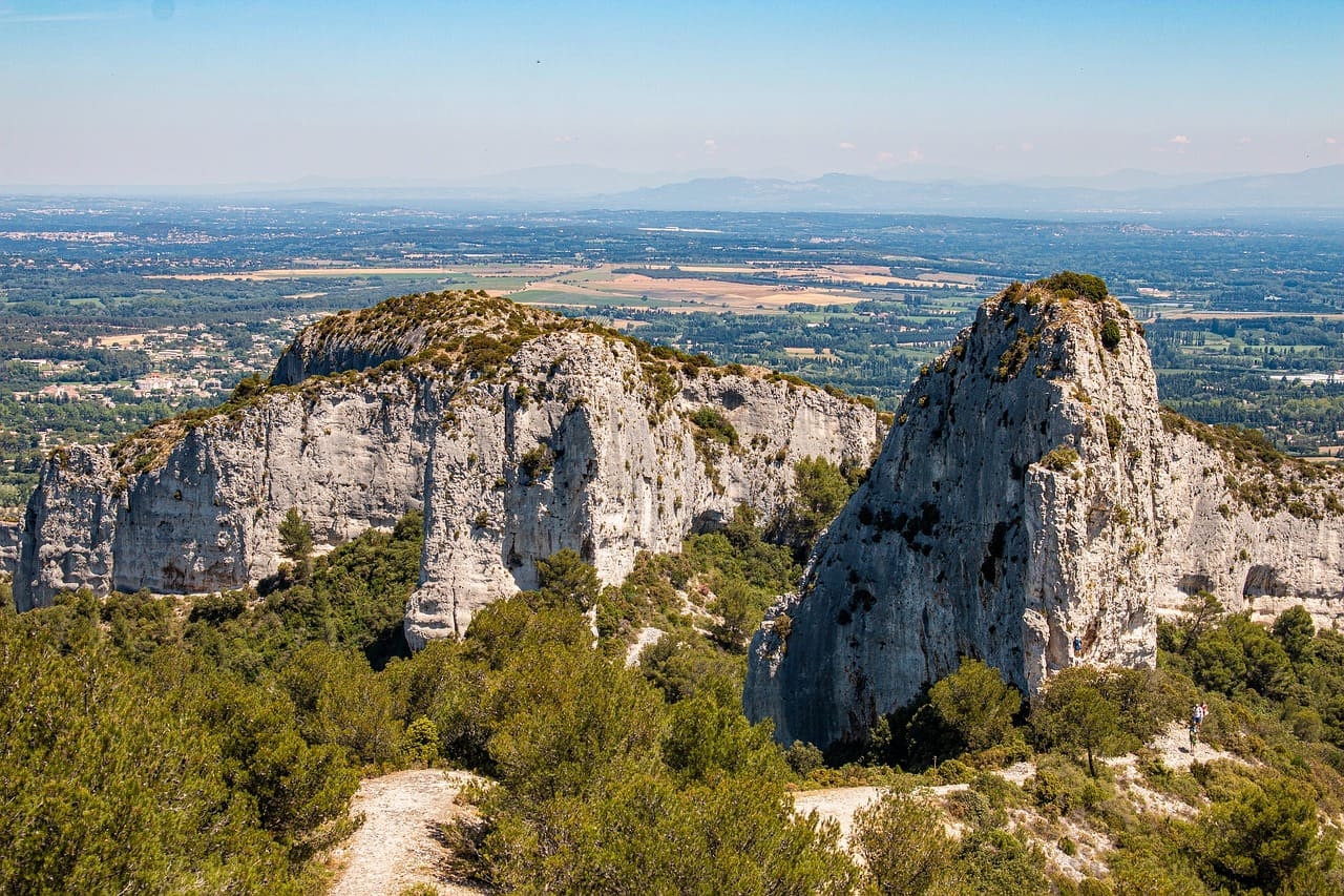 Alpilles Provence. Who are we ?